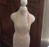 Elegant Hand Knotted Glass Pearls: vintage style